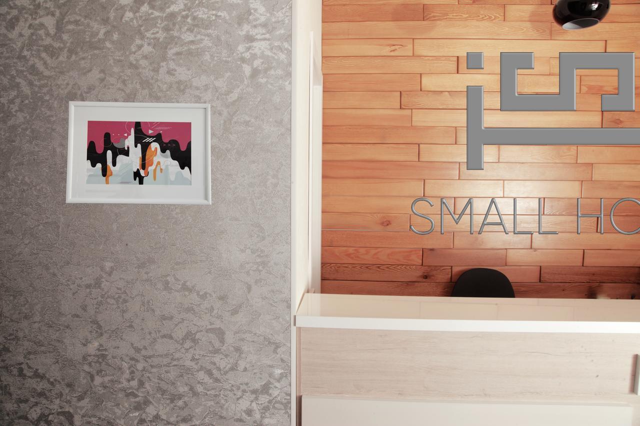 Small Hotel Бишкек Екстериор снимка
