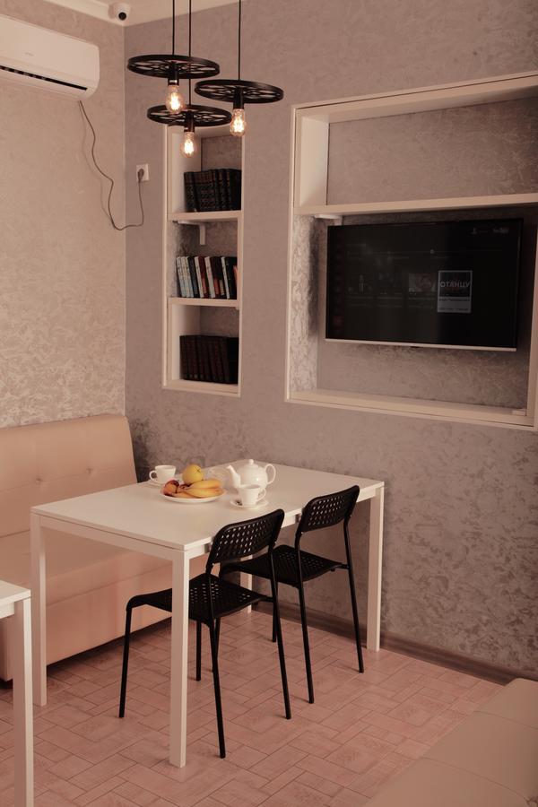 Small Hotel Бишкек Екстериор снимка
