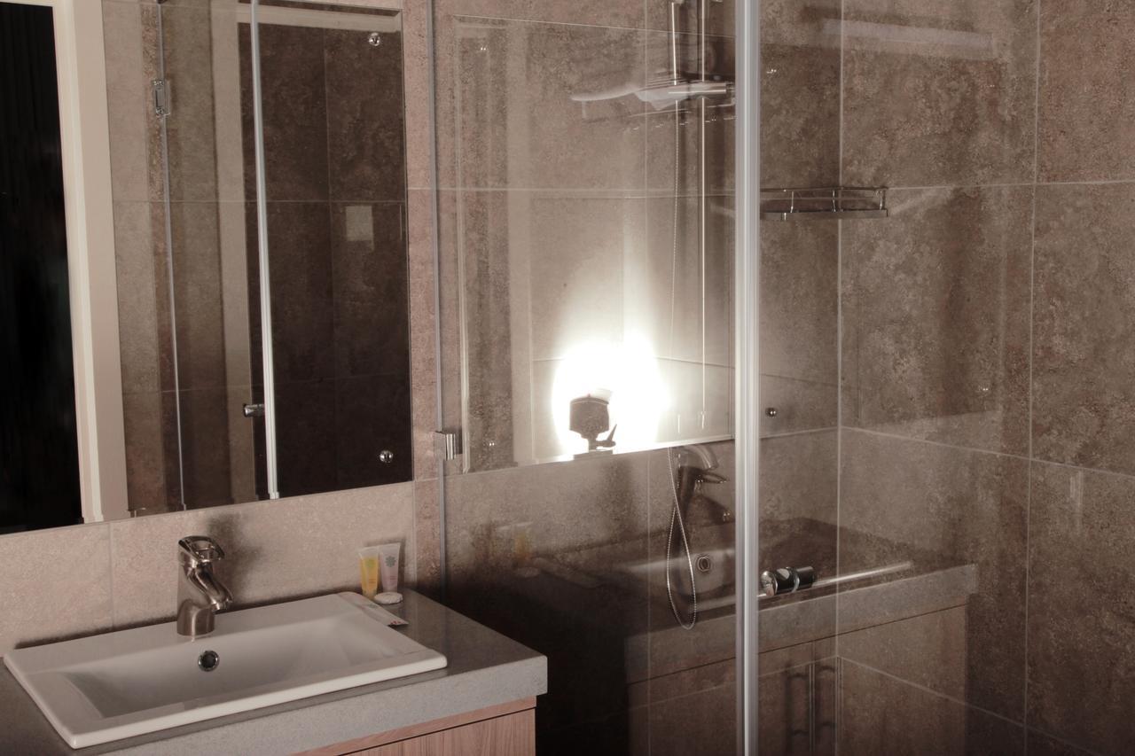 Small Hotel Бишкек Екстериор снимка