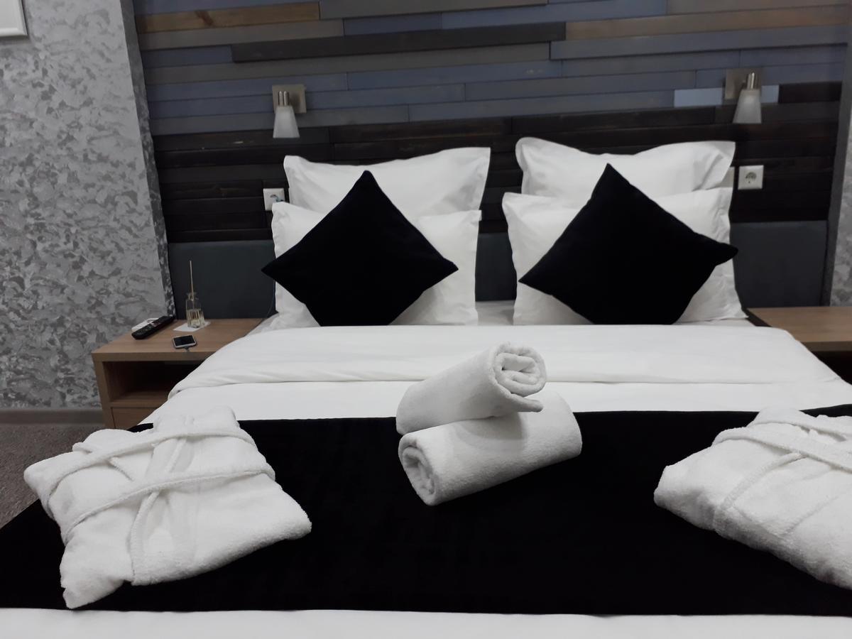 Small Hotel Бишкек Екстериор снимка